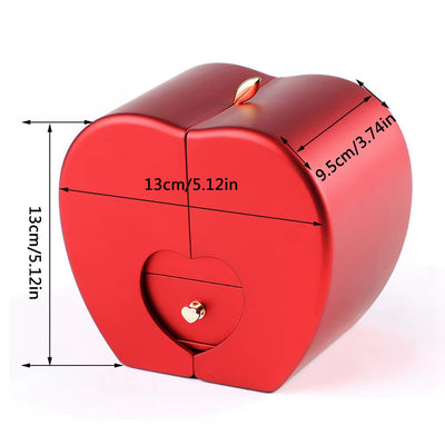 Rose box with necklace 